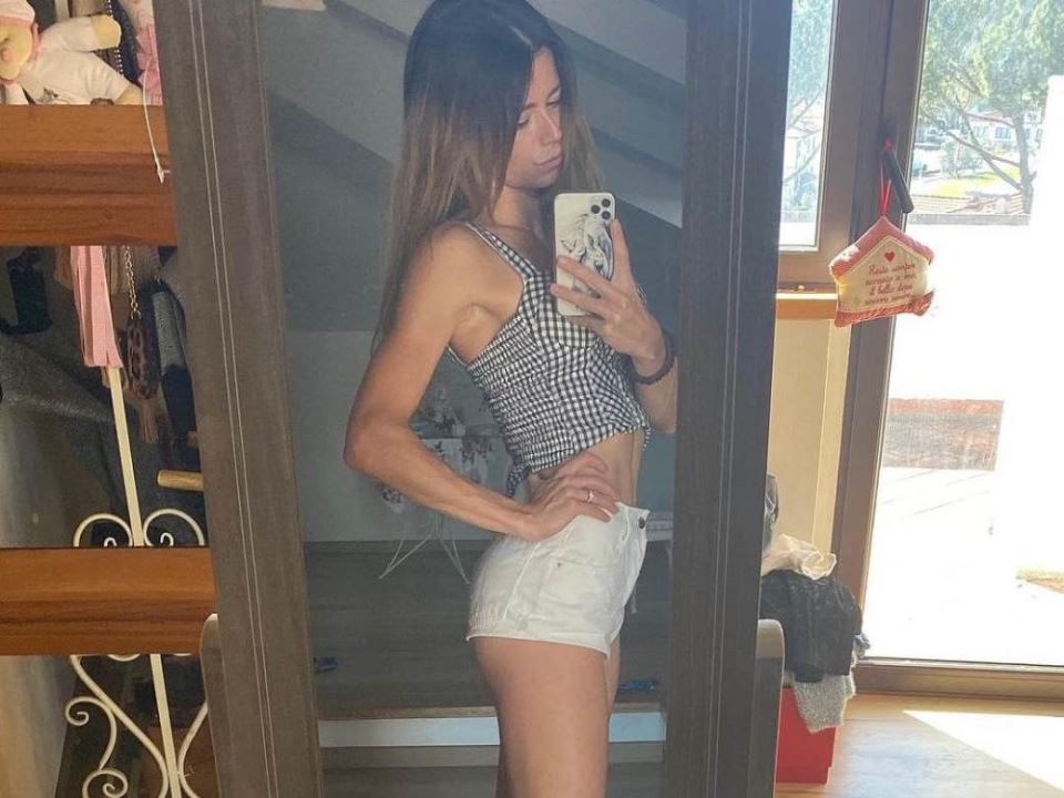 kamila djordji teniserka polugola skinula se cestitka bozic 