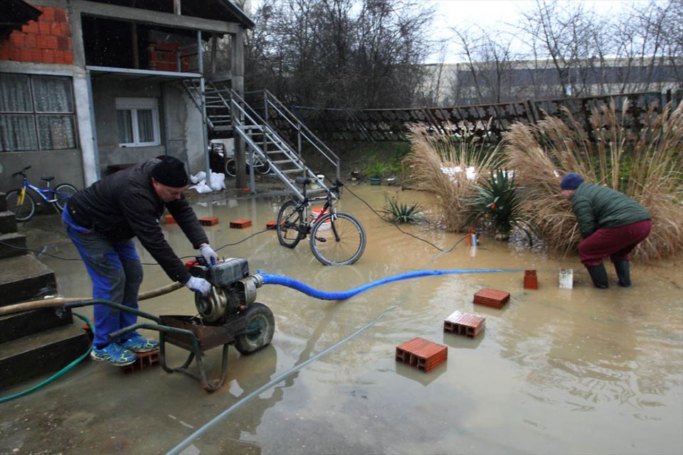 poplave morava trstenik prevrnula se skela
