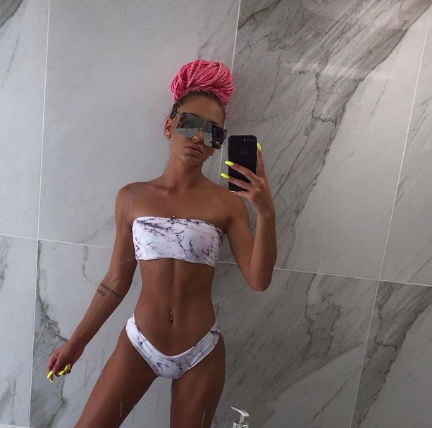 ela jerkovic privedena slika s puskom na instagramu