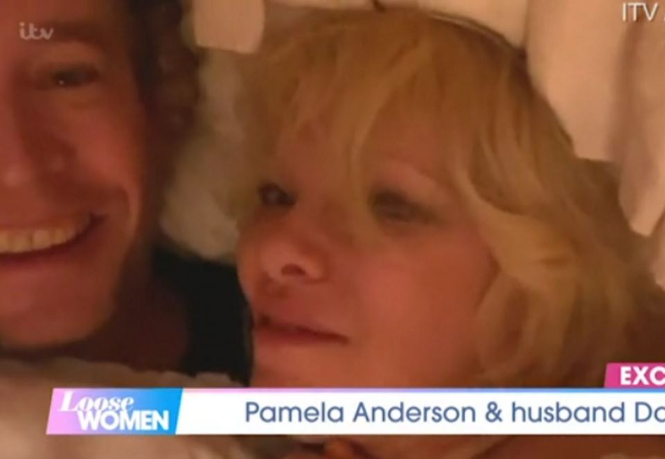 pamela anderson muz den intervju u krevetu