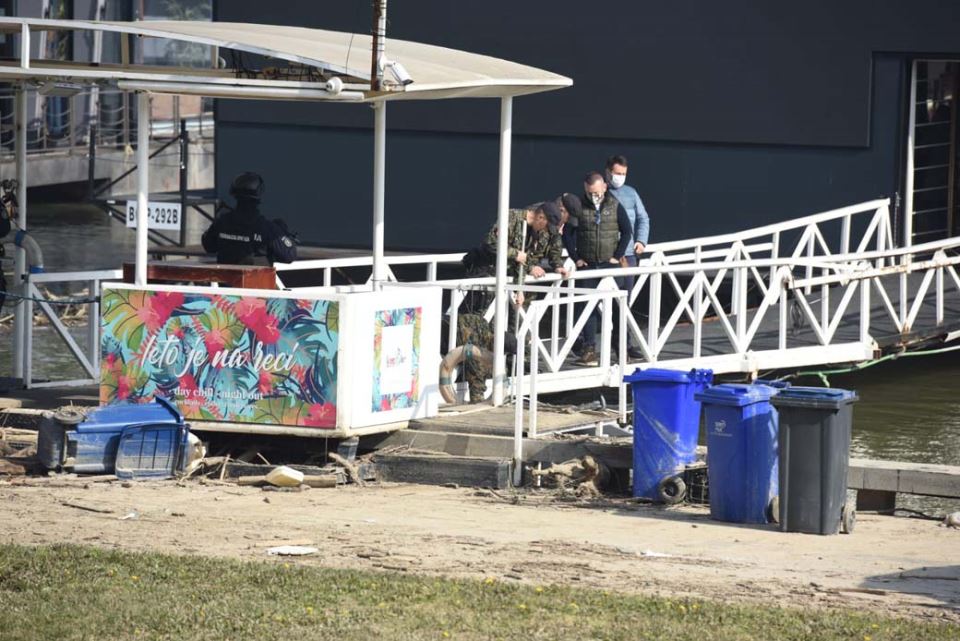 pretres splava fristajler velja nevolja obezbedjenje ronioci