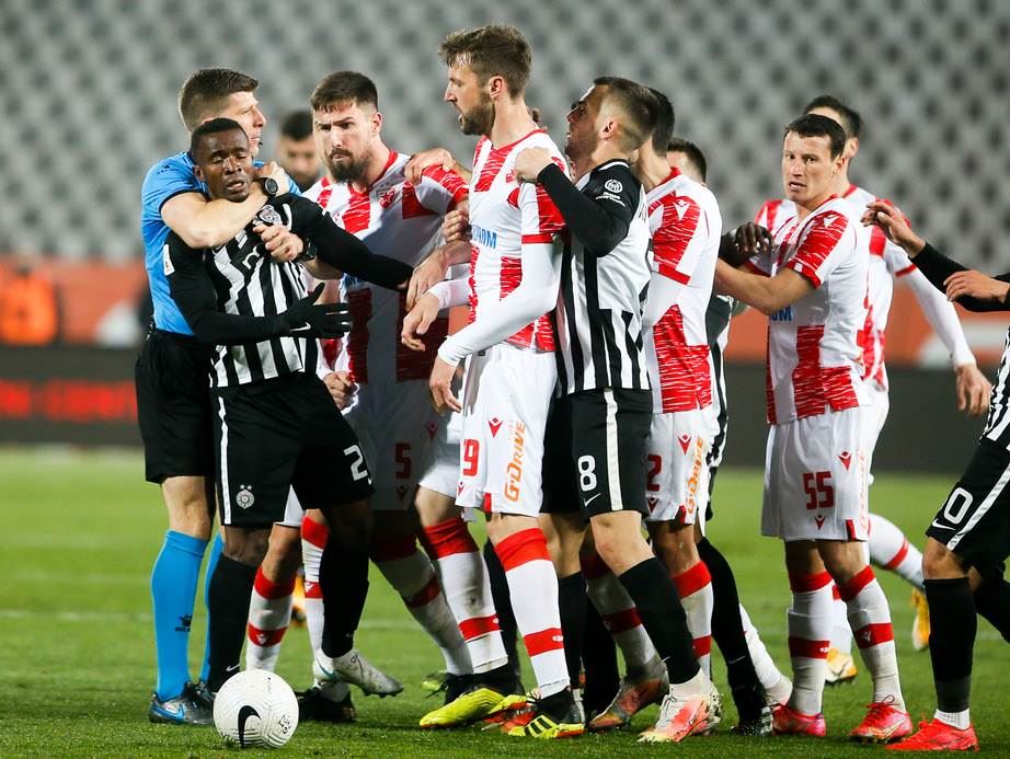 zvezda partizan 164 veciti derbi sejduba suma novak simovic sudija kragna vrat foto video