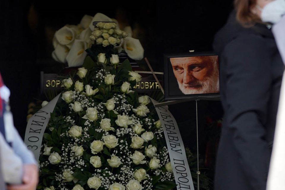 zoran simjanovic sahrana novo groblje dragan bjelogrlic zeljko joksimovic izneli kovceg fotografije