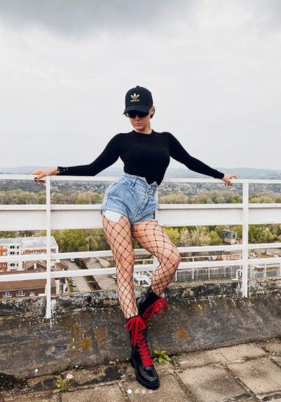 slavica cukteras seksi slike pokazala guzu