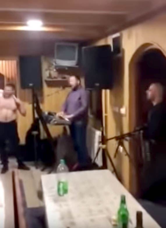 bosna i hercegovina upao na zabavu mitraljec pucao  bizarno detalji video