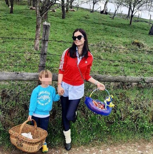 marija karan uskrs na selu opanci carape 