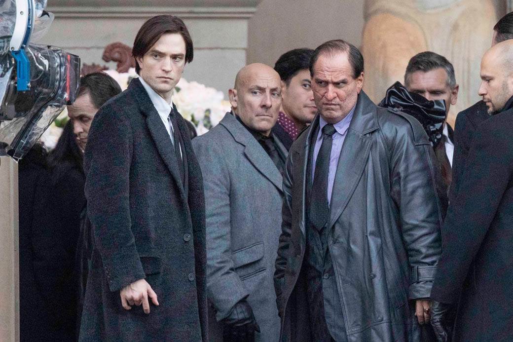 kolin farel batman pingvin maska neprepoznatljiv fotografije