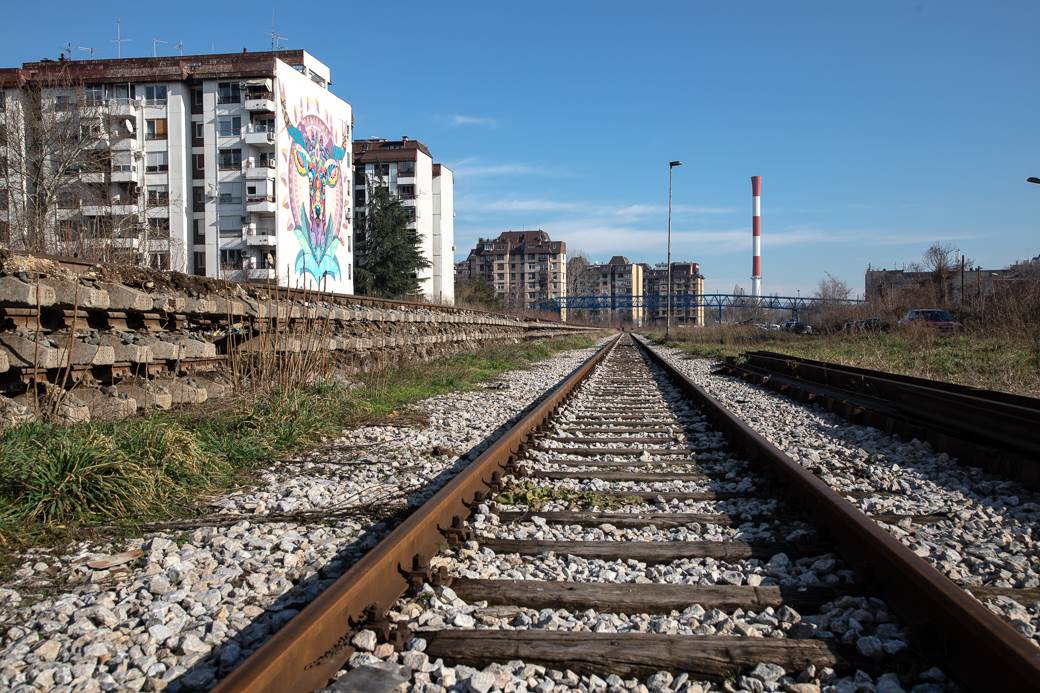 dorćol dunavski kej murali grafiti pijanista