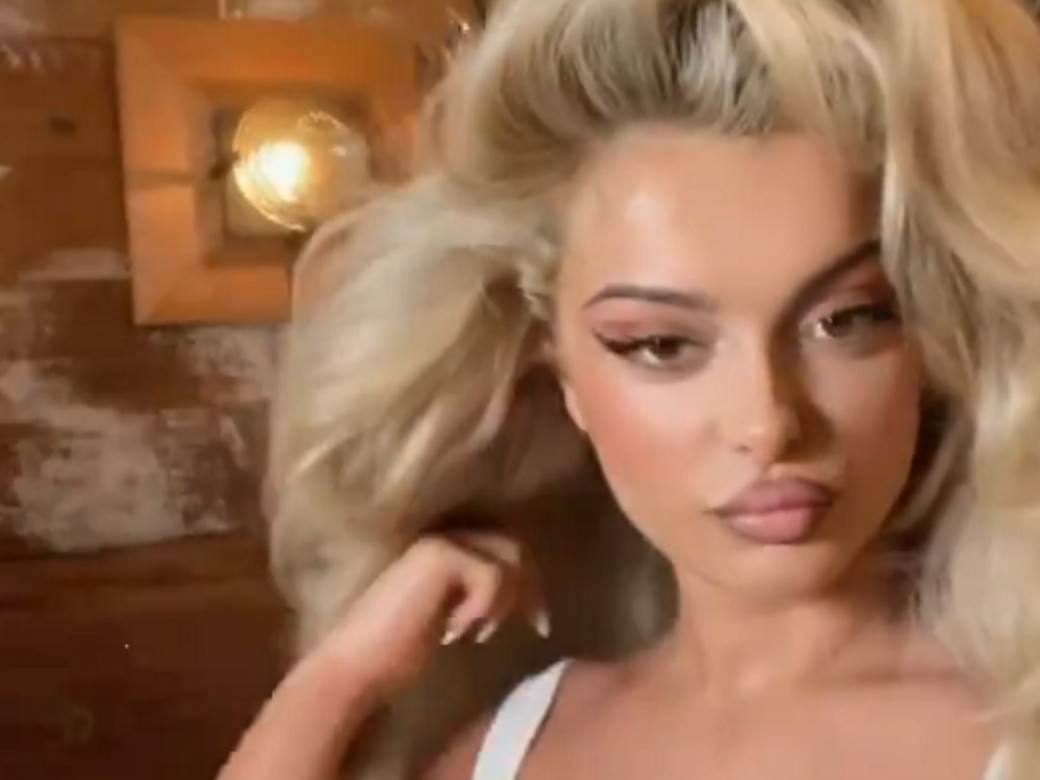 Stjuardesa otkrila pravi razloz zašto su Bibi Reksu odbili na let dok je pričala albanski