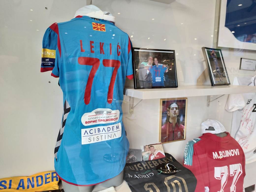 muzej sporta banjaluka novak djokovic pele maradona fotografije