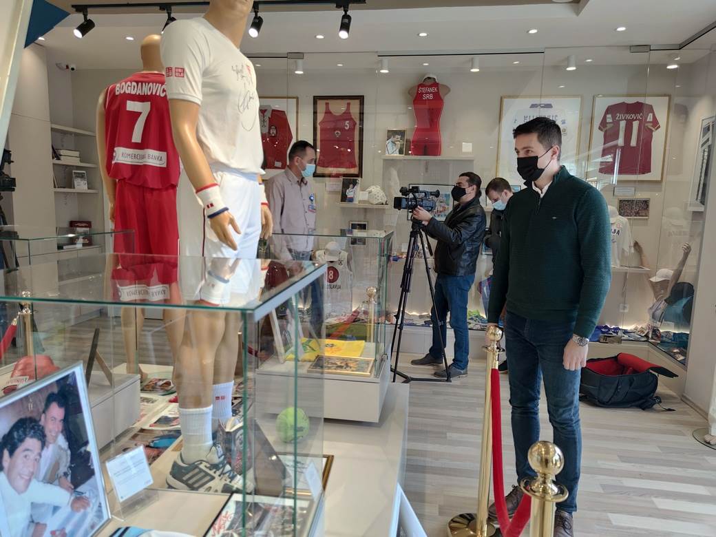 muzej sporta banjaluka novak djokovic pele maradona fotografije