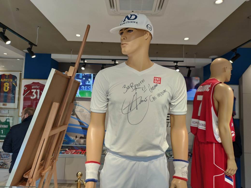muzej sporta banjaluka novak djokovic pele maradona fotografije