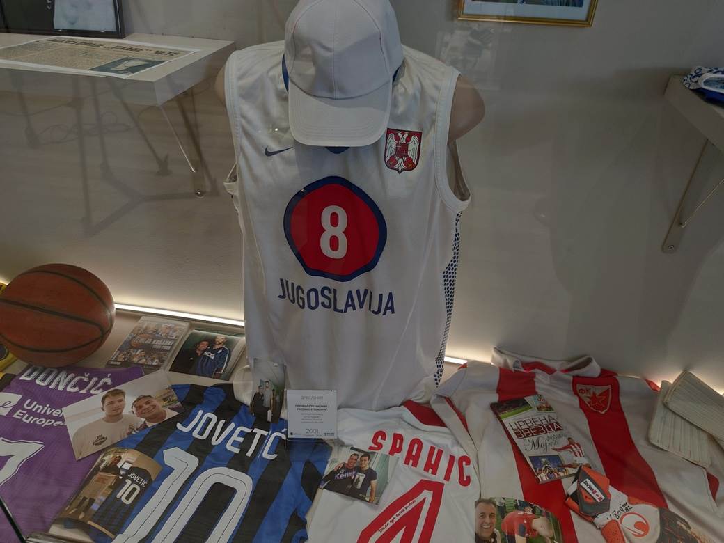 muzej sporta banjaluka novak djokovic pele maradona fotografije