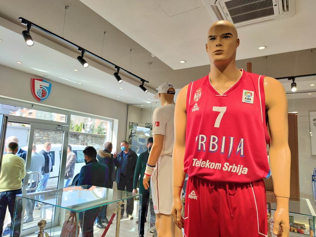 muzej sporta banjaluka novak djokovic pele maradona fotografije