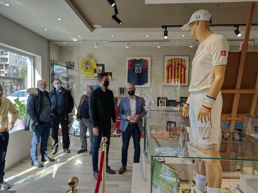 muzej sporta banjaluka novak djokovic pele maradona fotografije