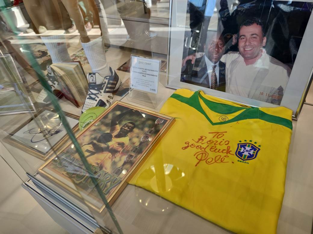 muzej sporta banjaluka novak djokovic pele maradona fotografije