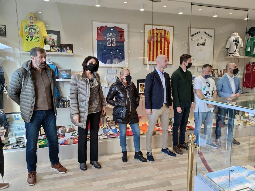 muzej sporta banjaluka novak djokovic pele maradona fotografije