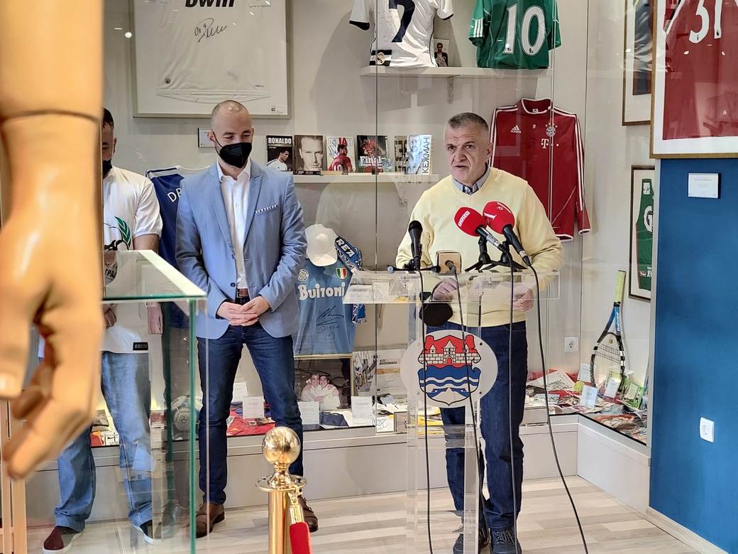 muzej sporta banjaluka novak djokovic pele maradona fotografije