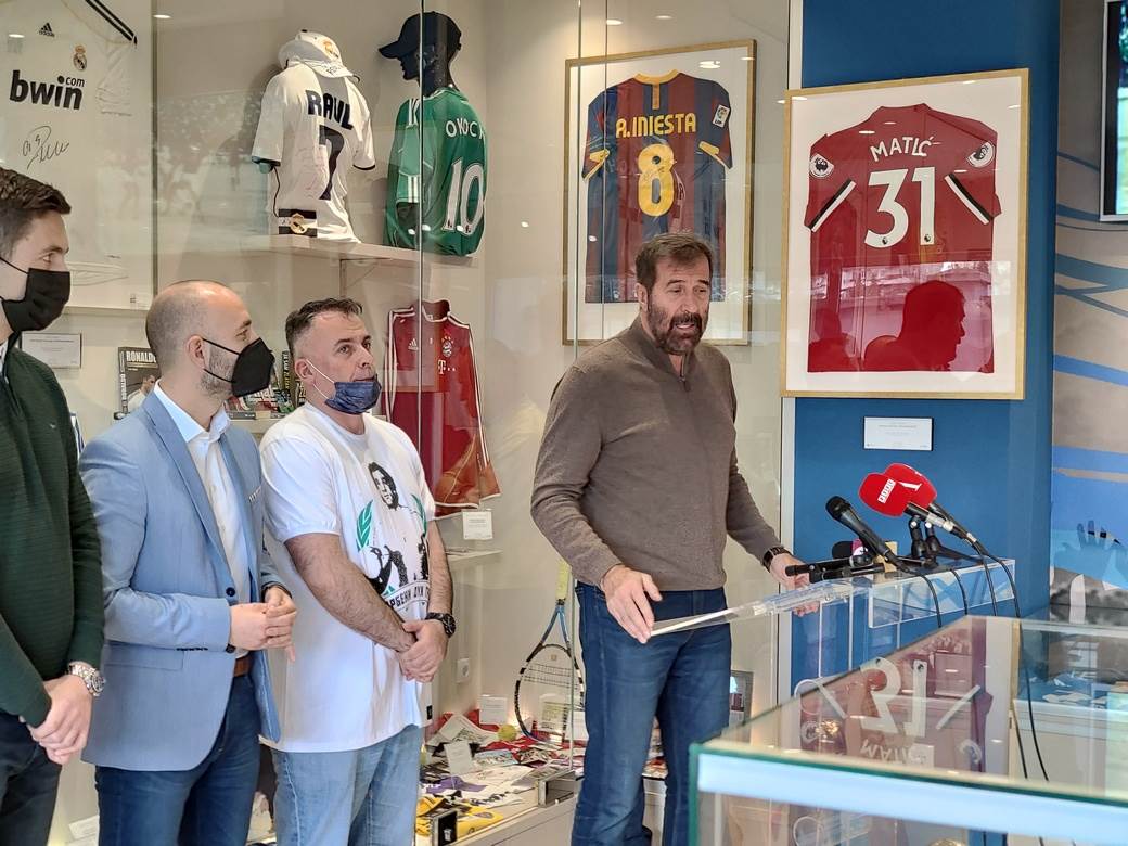 muzej sporta banjaluka novak djokovic pele maradona fotografije