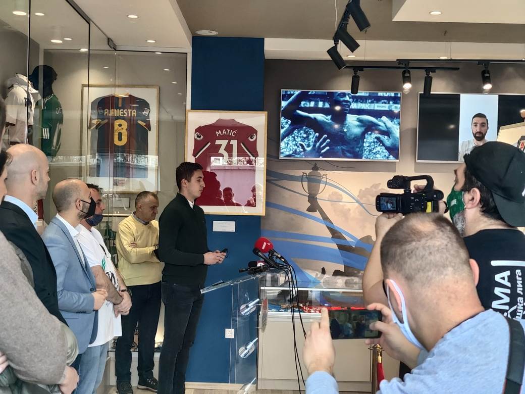 muzej sporta banjaluka novak djokovic pele maradona fotografije