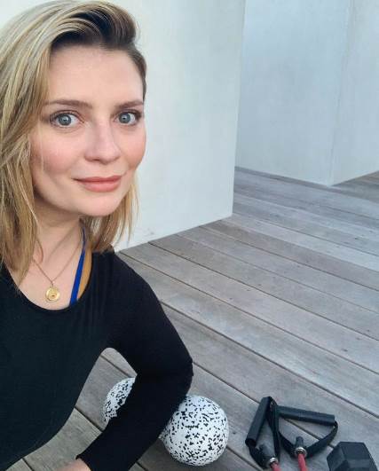 misa barton polugola preskace ogradu video