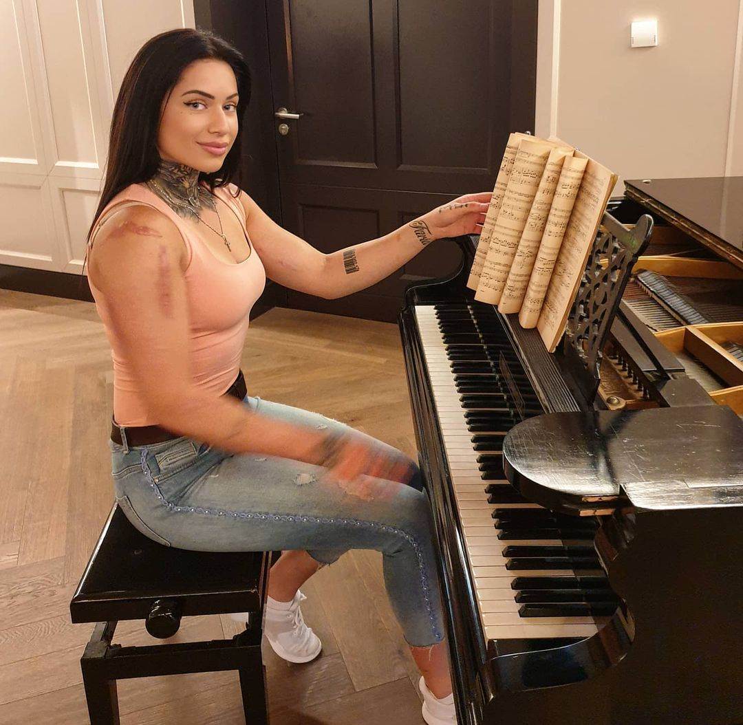 julija pajic tuca s muskarcem mma pfl crna gora nemacka srbija hrvatska