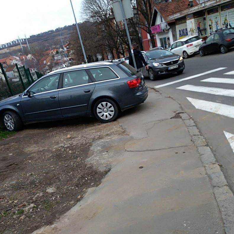 karaburma parkiranje pesaci bahati vozaci