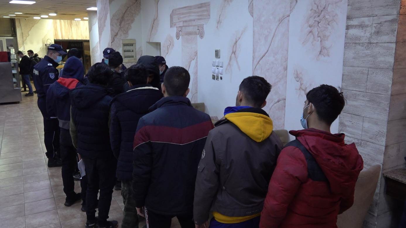 migranti akcija policije beograd mup prihvatni centri video
