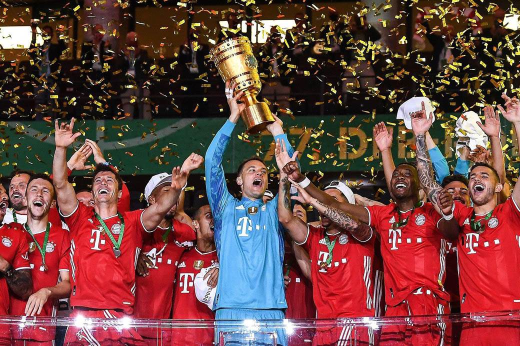 bajern minhen trofeji liga sampiona bundesliga kup nemacke super kup fotografije