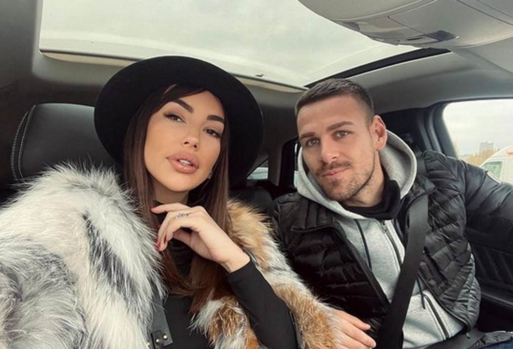 kaca grujic marko gobeljic poklon cvece osmi mart