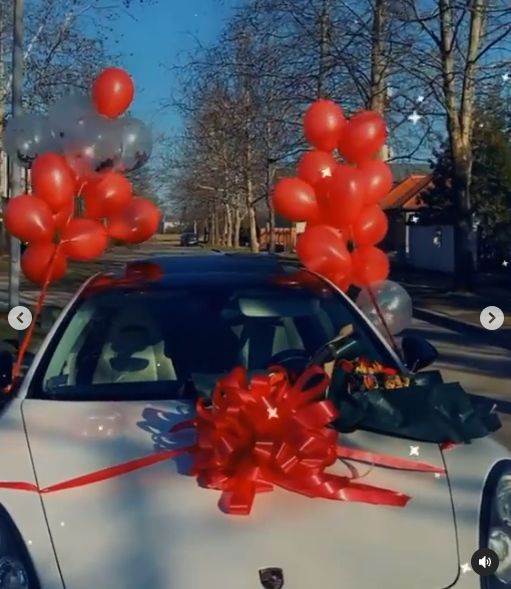 ana korac kija kockar isti automobil spot 