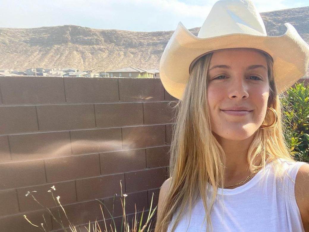 Navijač gledao stopala Eženi Bušar