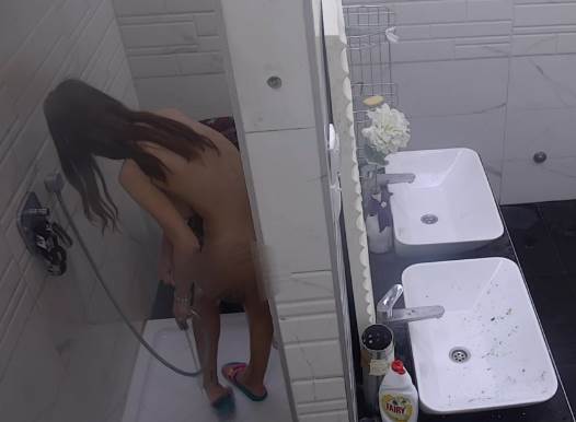 ana korac ulazi u zadrugu gola pod tusem foto