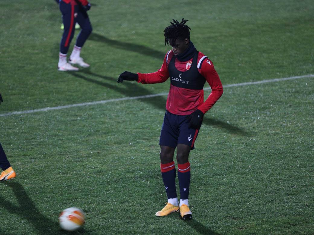 crvena zvezda milan trening marakana dejan stanković
