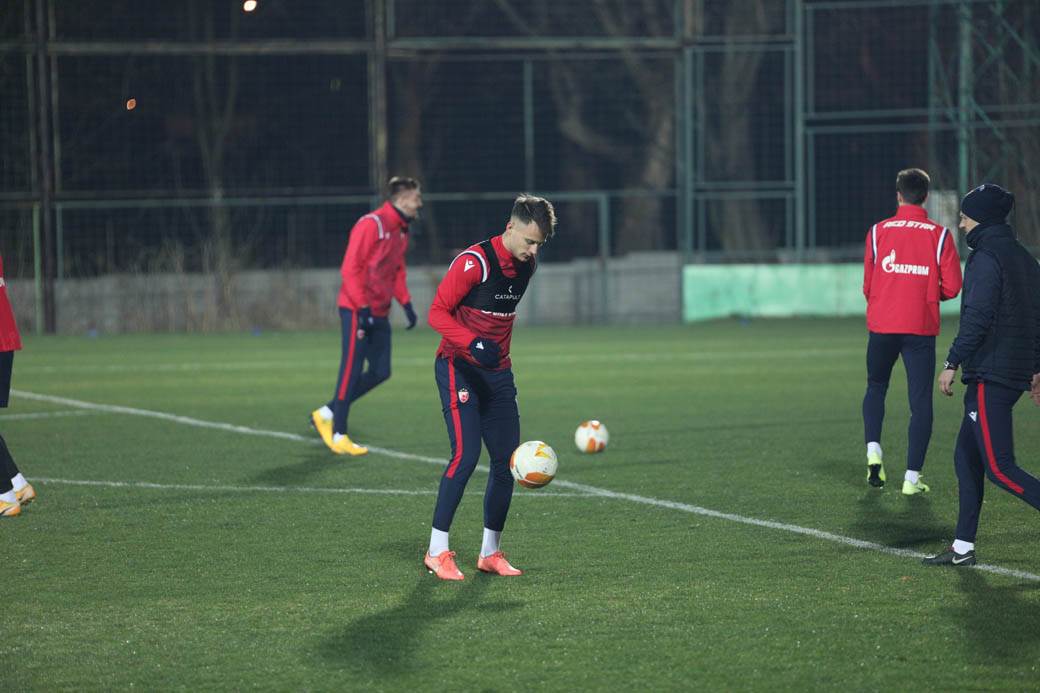 crvena zvezda milan trening marakana dejan stanković