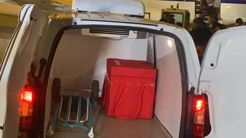 srbija crna gora vakcina korona virus donacija avion sleteo na aerodrom video snimak