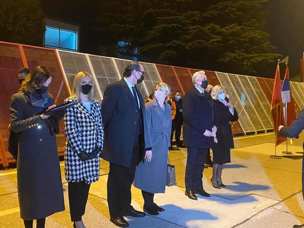 srbija crna gora vakcina korona virus donacija avion sleteo na aerodrom video snimak