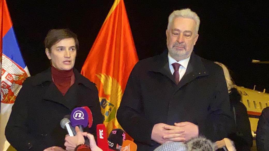 srbija crna gora vakcina korona virus donacija avion sleteo na aerodrom video snimak