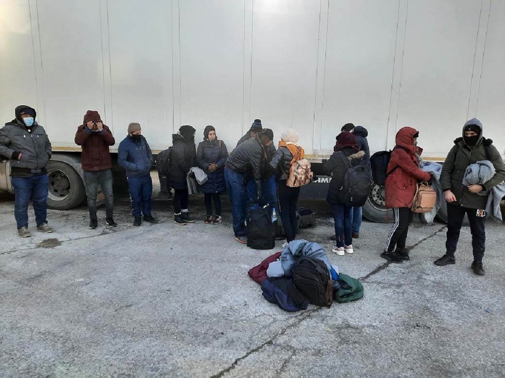 migranti krijumcarenje voce mandarine kamion 