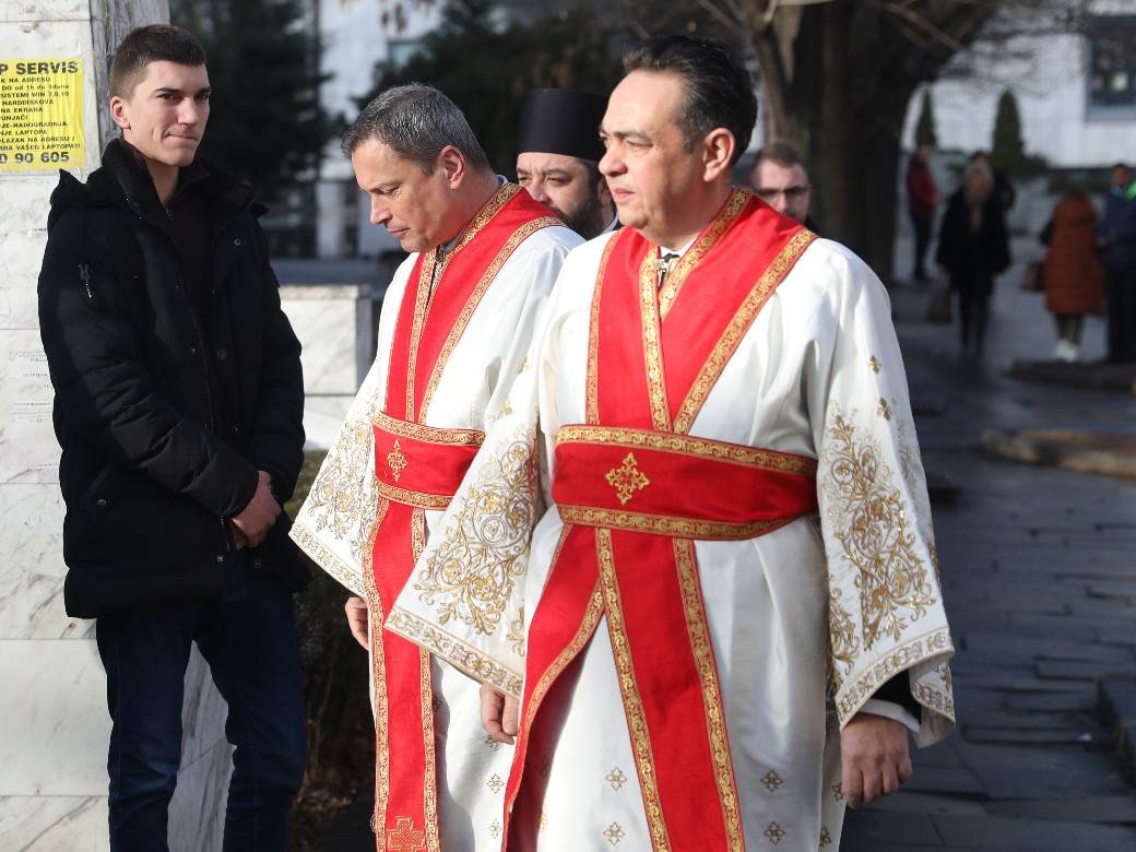 srpska pravoslavna crkva izbor novog srpskog patrijarha otac matej manastir sisojevac izvlaci ime