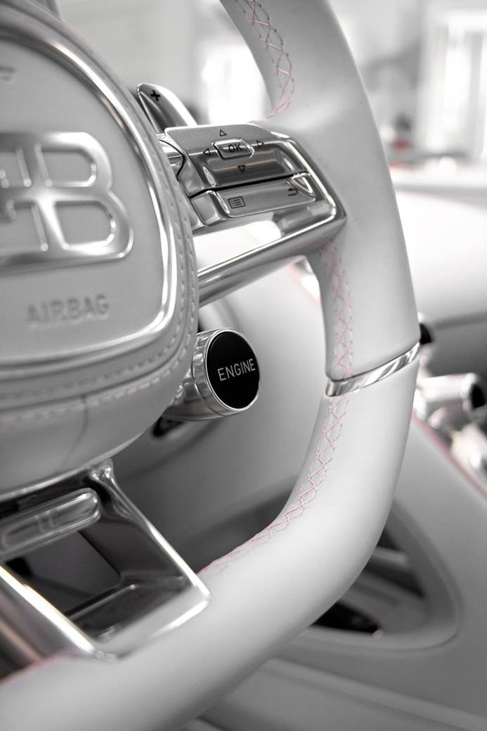 bugatti chiron luksuzni automobil najskuplji auto dan zaljubljenih