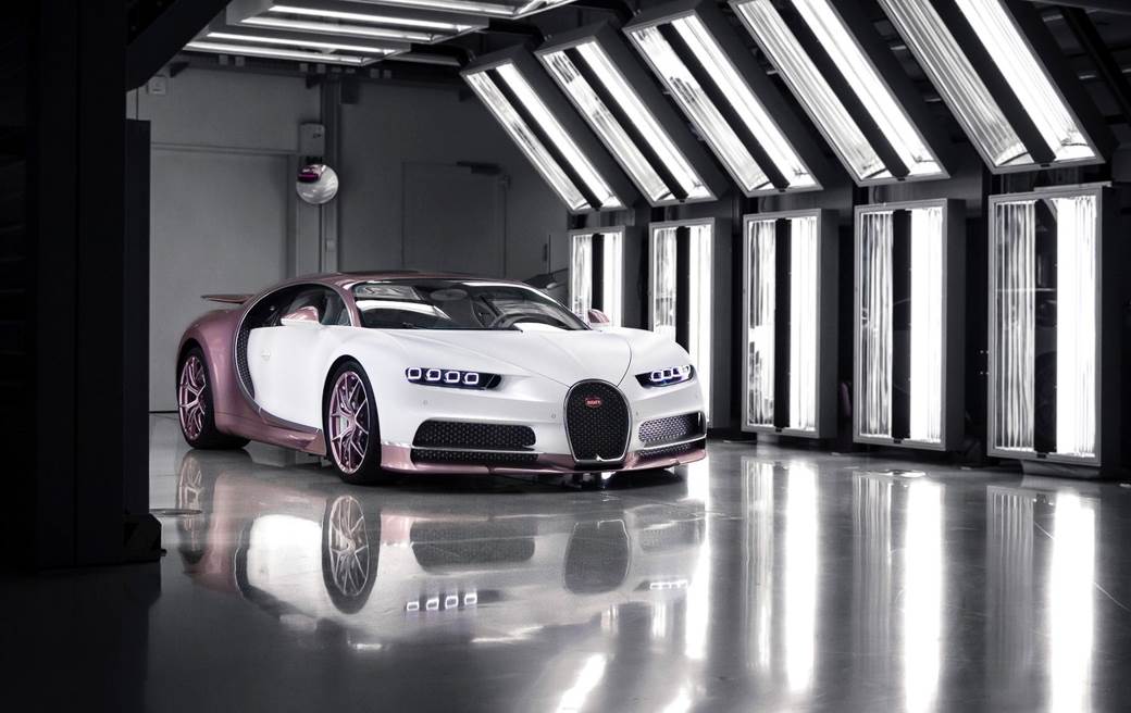 bugatti chiron luksuzni automobil najskuplji auto dan zaljubljenih
