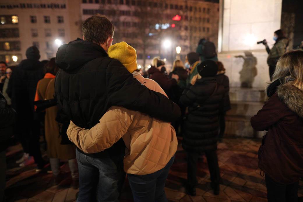 djordje balasevic ispracaj novi sad tvrdjava ugasena svetla video