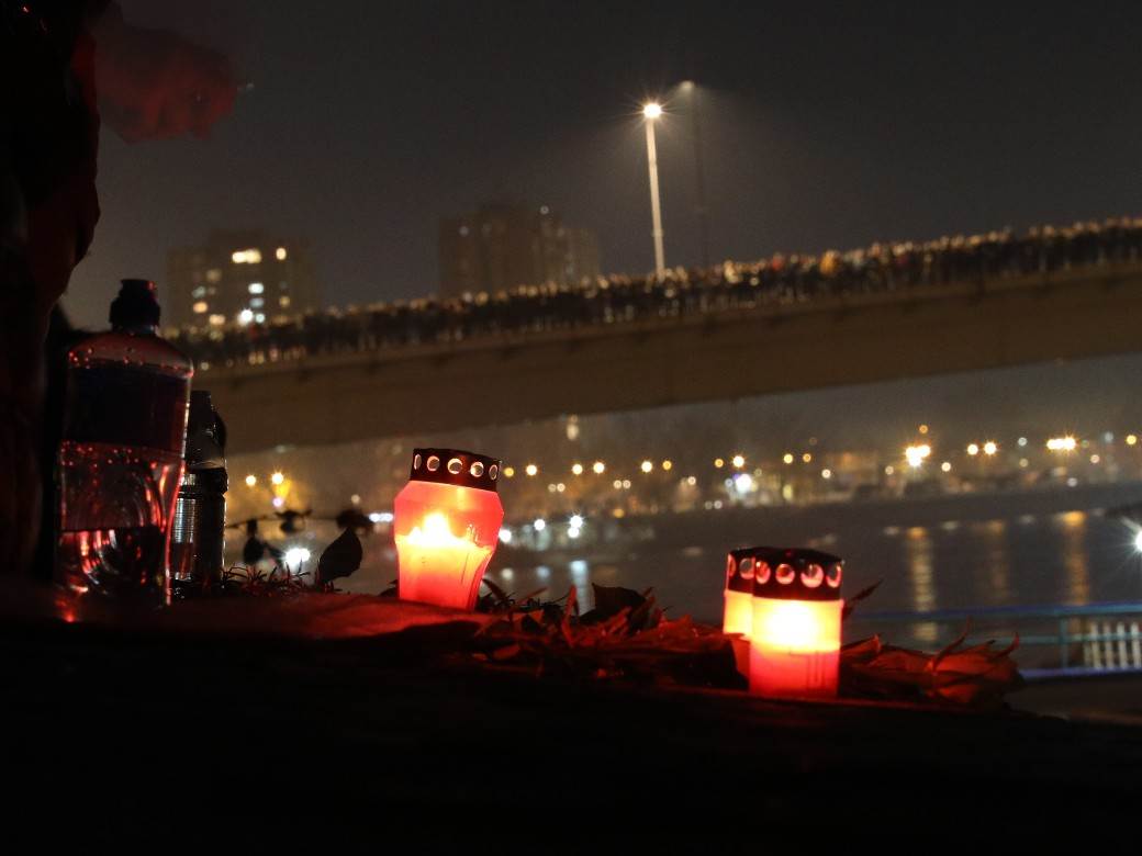 djordje balasevic ispracaj novi sad tvrdjava ugasena svetla video