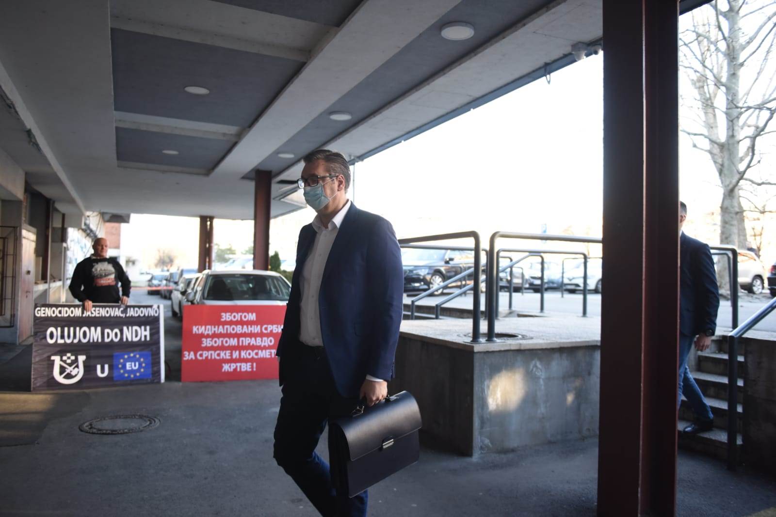 aleksandar vucic sednica predsednista sns