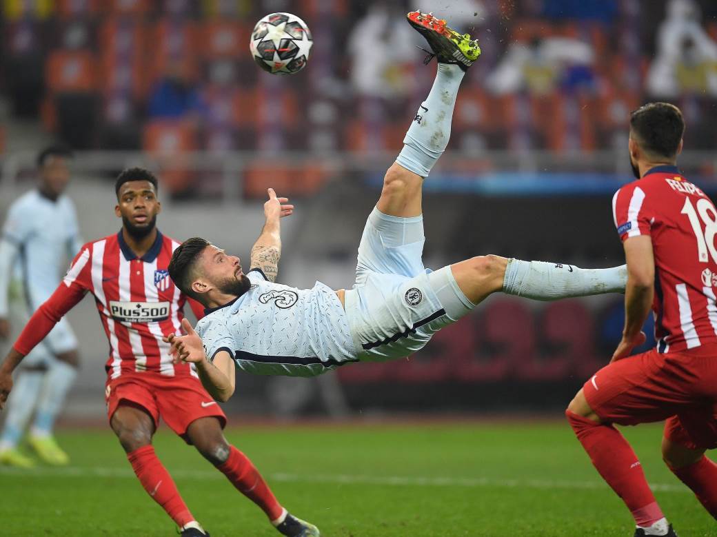 Olivije Žiru se smrzao u Denveru na utakmici