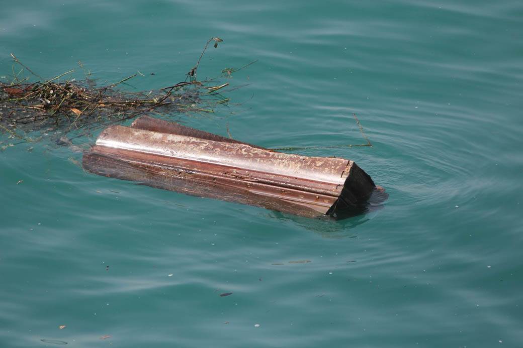 groblje kliziste italija kovceg pluta more fotografije