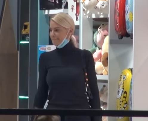 natasa bekvalac u kupacem foto