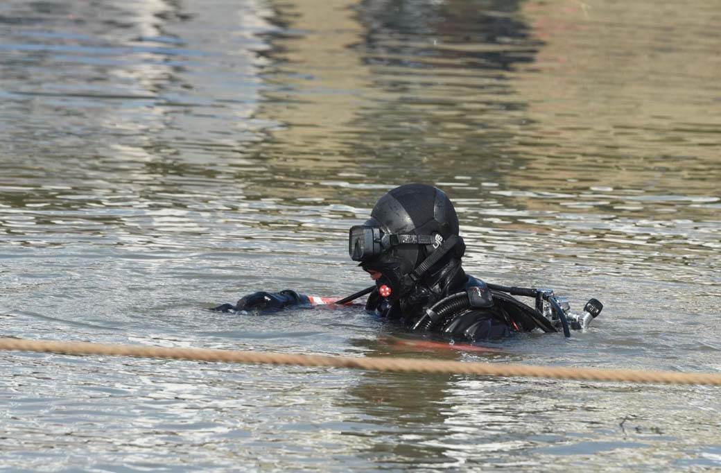 pretres splava fristajler velja nevolja obezbedjenje ronioci
