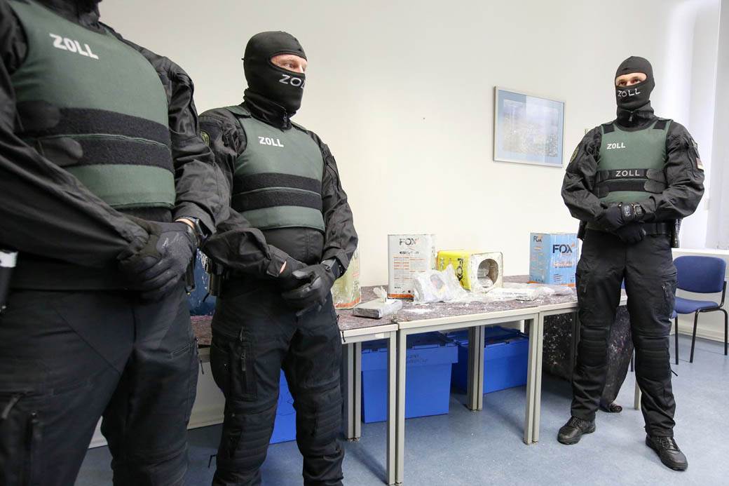 policija drog anarkotici kokain zaplena nemacka hamburg fotografije